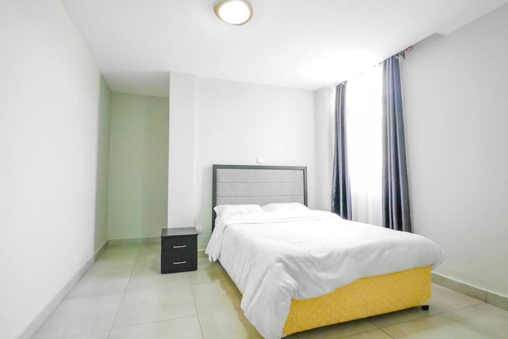 Ultra Modern Apartment In Nyarutarama Kigali Exteriör bild