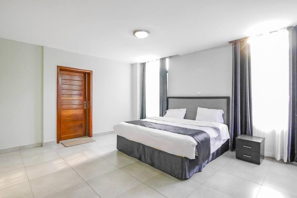 Ultra Modern Apartment In Nyarutarama Kigali Exteriör bild