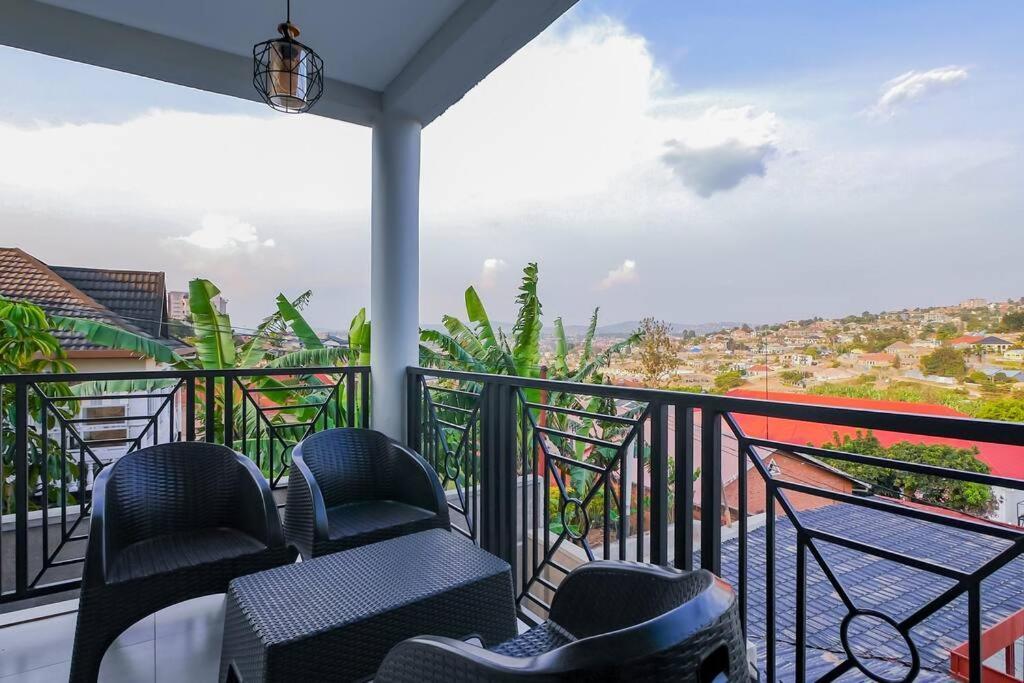Ultra Modern Apartment In Nyarutarama Kigali Exteriör bild