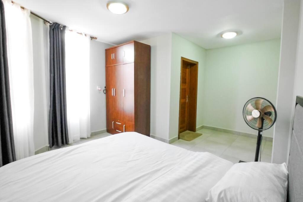 Ultra Modern Apartment In Nyarutarama Kigali Exteriör bild
